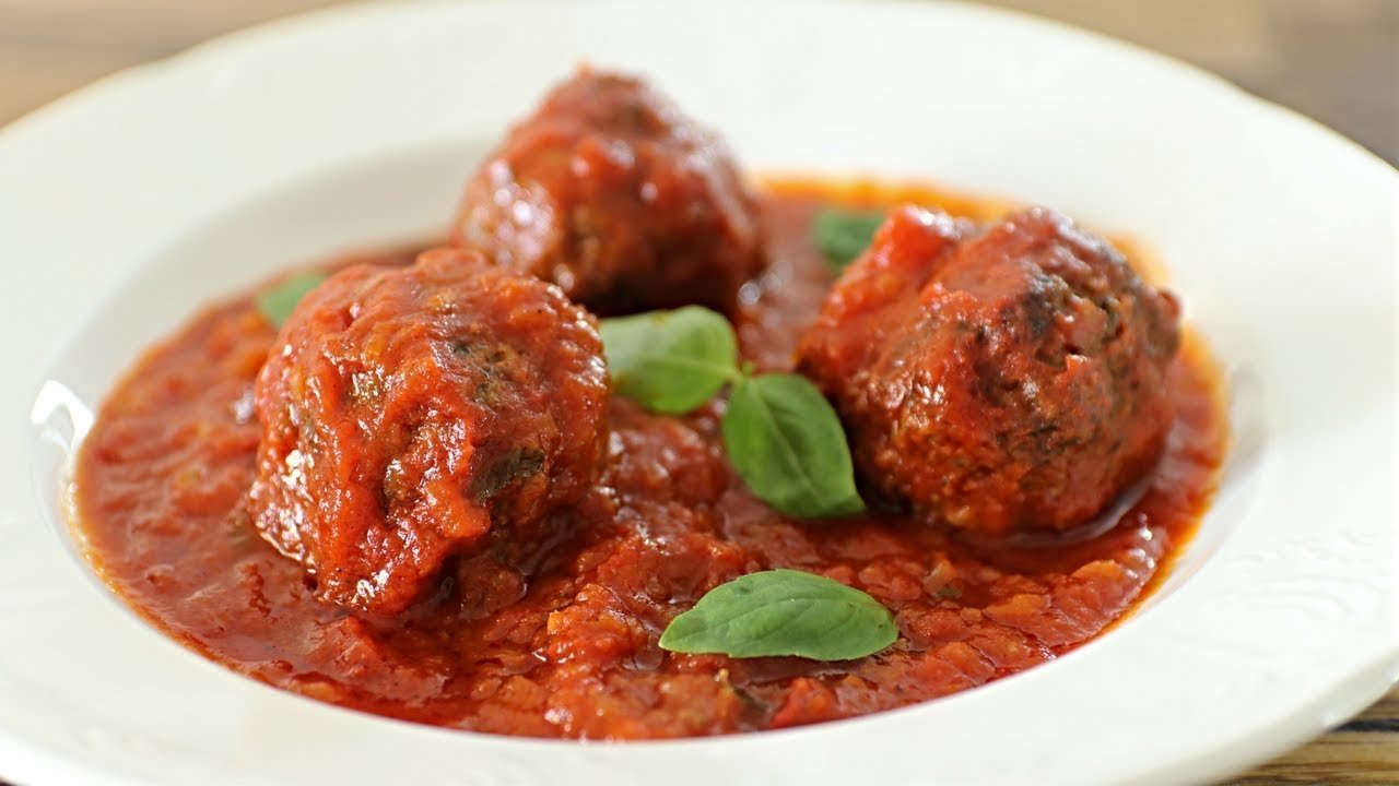 🥫 Fray Bentos Meatballs in Tomato Sauce 380g – Classic British Tinned Comfort Food
