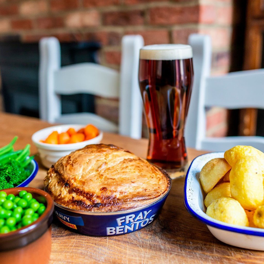 Fray Bentos Mince Beef and Onion Pie 425g with a Meal – British Tinned Meat Pie, Buy British PH