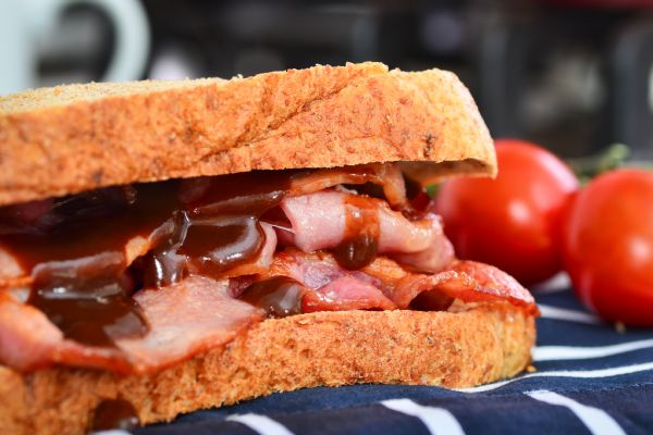 HP Brown Sauce with Bacon - Buy British PH