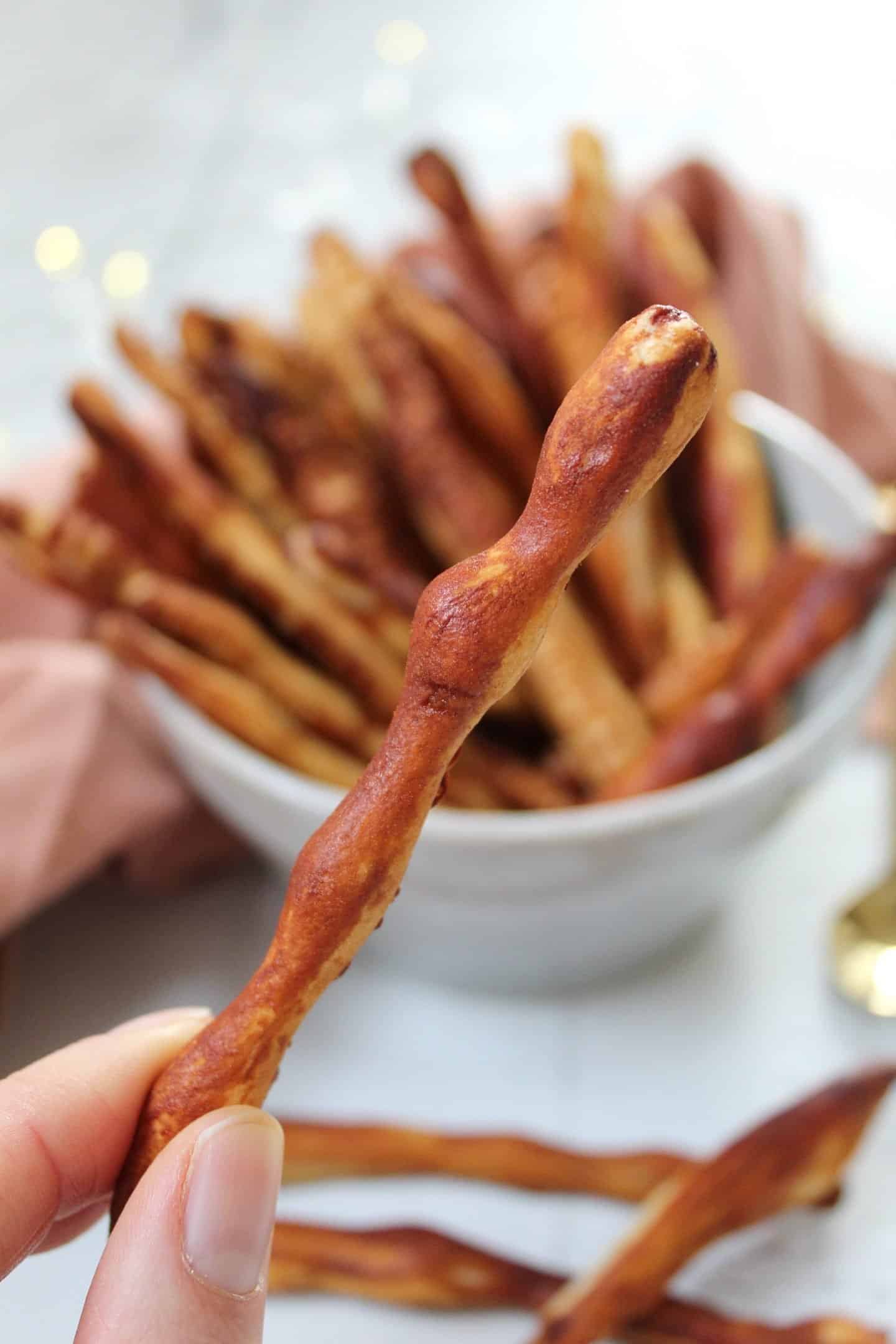 🥨 Jacobs Twiglets 6 x 24g – Crunchy, Marmite-Flavoured British Classic