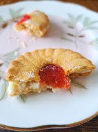 🍪 M&S Jam Sandwich Creams 150g – Classic British Biscuit with a Fruity Twist
